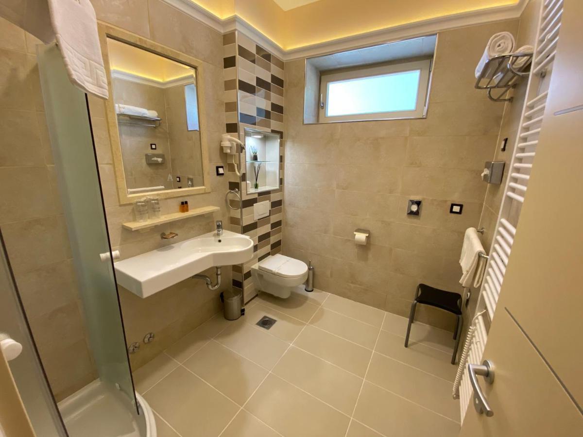 Villas Arbia - Magdalena By The Beach Banjol Luaran gambar